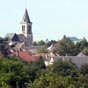 L'glise Saint Jacques au coeur du village de Sancergues.