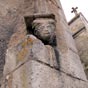 Un curieux personnage figure sur la faade de l'glise Saint Jacques...