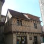 Marcilhac: La Maison du Roy, situe dans l'enceinte de l'abbaye et daterait du XVIe sicle et servait  l'accueil des plerins.