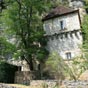 Le chteau de Saint Sulpice fut tabli  partir d'un difice primitif mdival qui verrouillait  cet endroit la valle du Cl.Cette place forte fut amnage au XVIe sicle par la famille d'Hbrard de Saint Sulpice.
