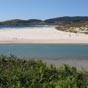 On aperoit la plage de Lires...peut tre allez-vous abrger votre prgrination pour aujourd'hui et prendre votre hbergement au sein de cette cit.