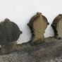 Des croix disco�dales du XVIIe si�cle ont �t� sauvegard�es...
