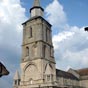 La Souterraine : clocher de l'glise Notre-dame mlange les styles, car sa construction d'origine du XIIIe sicle a subi de nombreux rajouts dont la lanterne et la flche recouverte de bardeaux.