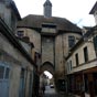 Ainay-le-Chteau : porte fortifie (photo Jack Trouv).