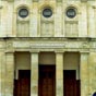 La synagogue est construite en 1837 dans le quartier Saint-Esprit, au nord de la localit. La communaut juive de Bayonne est ancienne. Elle est constitue de diffrents groupes de fugitifs de Navarre et du Portugal, tablis  Saint-Esprit-ls-Bayonne aprs l'expulsion des Juifs d'Espagne en 1492 et du Portugal en 1496.