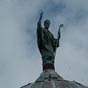 Une statue monumentale de saint Martin, en bronze, orne le dme. Le 17 fvrier 2014, celle-ci, sur structure d'acier, haute de plus de quatre mtres et pesant 2,4 tonnes) est dpose en raison d'un risque de chute d aux intempries hivernales.  cette occasion, une bote en plomb contenant un os attribu au saint, relique place en 1889 dans le bras droit de la statue, y est dcouverte ; la bote renferme galement des reliques de trois autres vques de Tours (saint Brice de Tours, saint Perpet et saint Grgoire de Tours