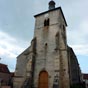 Le Veurdre : L'glise Saint-Hippolyte date du XIe sicle et a t remanie  plusieurs reprises (photo Jack Trouv).