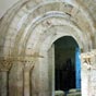 Le monastre de San Zoilo garde de ses origines romanes quelques arcades ainsi que le reliquaire en argent du saint et plusieurs spultures des Beni-Gomez dont celles des Infants de Carrion.