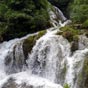 Pont d'Esquir, cascade descendant du bois d'Arapoup.