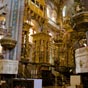 Lugo: L'intrieur de la cathdrale, on remarquera une copie du Botafumeiro de Saniago!