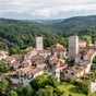 Cardaillac: Perch aux portes du Sgala, le village mdival fortifi domine les coteaux du Limargue du haut de leur peron rocheux.