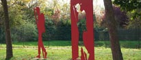 Entre dans Buxerolles peu avant Poitiers: Cette ralisation  la gloire des plerins date de 2010 et marque cette anne qui fut une anne jacquaire (Rond Point de la Valle) 