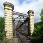 Une voie ferroviaire dsaffecte permet aux plerins qui vont en direction de Pasturat d'allger leur parcours de 3 km en l'enpruntant... (Attention il semblerait que cette voie est envahie  ce jour par les ronces ce qui la rendrait impraticable!)