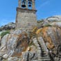 Le clocher de l'glise Santa-Maria de Muxia a son clocher indpendant de l'difice lui-mme.