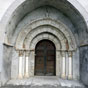 Noilhac: L'glise Notre-dame a un portail roman  triple voussure. 