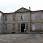 Muse Goya : Le muse est consacr aux peintres espagnols en gnral et  Francisco Goya en particulier. Il est situ dans l'ancien palais piscopal, construit en 1675 sur les plans de Jules Hardouin-Mansart, architecte de Versailles. Le palais est aussi rput pour ses jardins, dessins par Andr Le Ntre.