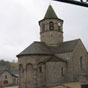 Nasbinals : L'glise Sainte-Marie, typiquement dans le style du roman auvergnat; l'glise romane a t construite aux XIe et XIIe sicles, puis remanie au XIVe, en granit 