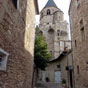 Le temps semble s'tre arrt en parcourant ces superbes rues d'un autre temps qui vont  nous faire dcourir ce qu'il reste de l'glise Saint Martin!