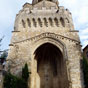 Sorze : De l'glise paroissiale Saint-Martin, il ne subsiste plus que l'abside, de style gothique, seule pargne par les protestants en 1573 sans doute parce qu'elle est surmonte d'une tour-clocher d'allure fortifie.