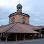 Bastide mdivale, Revel est situe dans le Lauragais au pied de la Montagne Noire  50 km  l'est de Toulouse sur l'ancienne route nationale 622  l'intersection de trois dpartements : le Tarn, l'Aude, et la Haute-Garonne. La ville est voisine de la rivire le Sor et est traverse par la Rigole de la plaine, le canal d'alimentation du canal du Midi. La bastide a t cre en 1342 par le roi Philippe VI de Valois sur la Via Tolosane sous le nom de La Bastide de Lavaur. Elle devint au XVIe sicle une place forte des Huguenots, qui fut dmantele en 1629 en consquence de la paix d'Als. Elle fut chef-lieu de district de 1790  1795.