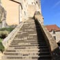 Pour accder au sanctuaire, le plerin doit gravir les 216 marches du grand escalier et, souvent, il le faisait  genoux, comme un chemin de pnitence.