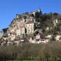 C'est  l'approche du parking (140 m d'altitude) que l'on dcouvre la vue d'en bas sur le village de Rocamadour qui est un des sites les plus visit de France avec plus d'1,5 million de visiteurs par an (Source OT) Il est aussi le 5me site le plus visit de France.