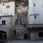 A droite, la chapelle Notre-Dame et,  gauche, la chapelle Saint-Michel.