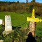 ....un fl�chage incitatif � d�couvrir une albergue en prenant le chemin de droite (3,6 km apr�s Grado)