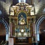 La chapelle de Cahuzac : le retable de bois orn d'une piet, antependium reprsentant une Vierge et une Notre-Dame-des-Neiges.