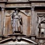 Sur ce retable Saint Jacques apparat en plerin avec tous ses attributs....