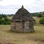 Une gariotte: tire son nom des petites constructions de pierres, typique du Lot et qui servaient d'abris pour les vignobles et propritaires du champ.