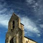 Arriv  Engomer et si le temps et votre disponibilit physique vous le permettent vous pouvez effectuer un petit dtour  Loutrem au sud d'Engomer pour dcouvrir, perche sur une colline  636m d'altitude, l'glise Saint Michel et son clocher-mur  deux contrefort.... Elle date du XVe sicle!