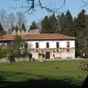 Le Palacio del Conde de la Vega del Sella. Cette vaste proprit marque l'entre de Nueva
