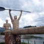 Ribadesella: sculpture reprsentant la descente de la Sella, la rivire qui arrose Ribadesella