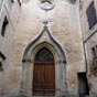 L'glise paroissiale Saint-Gervais et Saint-Protais, d'origine romane, a t reconstruite et modifie aprs les guerres de religion.Elle conserve des votes en berceau reposant sur des colonnes gemines et une chapelle gothique  lierces et tiercerons du XVe sicle.