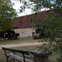 Une ancienne ferme typique du Quercy avec d'anciennes machines depuis lontemps abandonnes...