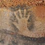 A la diffrence du fac-simil de Lascaux, la grotte du Pech Merle est authentique tout comme ses 70 figurations animales et humaines. Ici une main au pochoir.