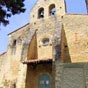 L'glise romane de Gabre est d'origine romane. Son clocher-mur a t reconstruit en 1725 mais avec sa porte bleue, dlave par le temps, elle n'a rien perdu de son charme.