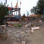 Manjarin:village abandonn (1460 m ) o ne restent que deux bergeries. Tout comme Foncebadon, il donne l'impression de dsolation. Nanmoins un signe de vie: le refuge sommaire mais gard qui, dans le mauvais temps, a t plus d'une fois un secours utile aux plerins et randonneurs...