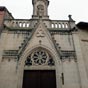 Autre entre de l'glise Saint Etienne de Bazige.