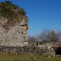 Les ruines du chteau de Montouss. 