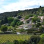 Le village d'Arboras travers aprs 13,9 km de prgrination...