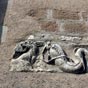 Sculpture sur la faade de la basilique Saint-Etienne.