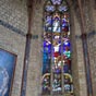 De beaux vitraux ornent le choeur de l'abbatiale.