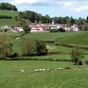 Le village de Lacarre est ravissant dans un cadre de verdure qui le met davantage encore en exergue!