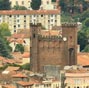 La faade de la prison est superbe avec cette entre de pur style basque.