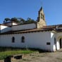 Approchons-nous de l'glise Santa Maria de la Tona qui  a t construite au XIXe sicle  l'endroit o  des vestiges romains, des pices de monnaie et un autel votif du IIIe sicle ont t trouvs ddi  la culte de Mithra