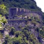Le fort du Portalet, rig au XVIe sicle et rnov au XIXe sicle, est partiellement difi galement sur la commune d'Etsaut (fort, prison, octroi, poste de garde).