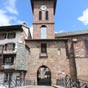 En franchissant Notre-Dame nous sommes passs de la rue de la Citadelle  la rue d'Espagne et dcouvrons ainsi l'autre face du clocher.
