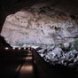Au IIIe scle les premiers chrtiens, alors perscuts, y tablirent un lieu de prires. La grotte servit aussi de refuge,probablement aux cathares (XIIIe) puis aux protestants au XVIIe sicle  